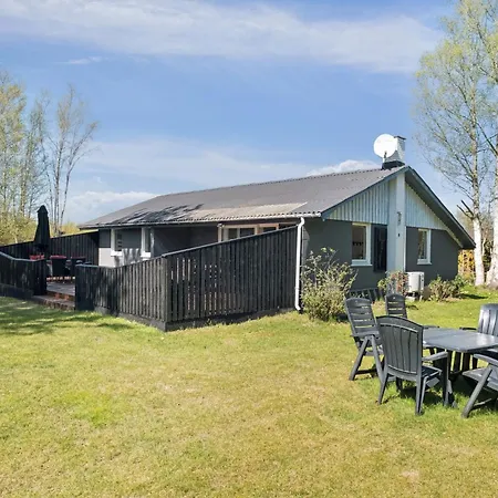 Feriehus Hyggelig Sommerhus, Nær Og Oplevelser